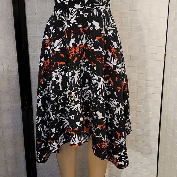 BRAND NEW METAPHOR HANDKERCHIEF FIT-AND-FLARE V-NECK SLEEVELESS FLORAL DRESS - Picture 11 of 15